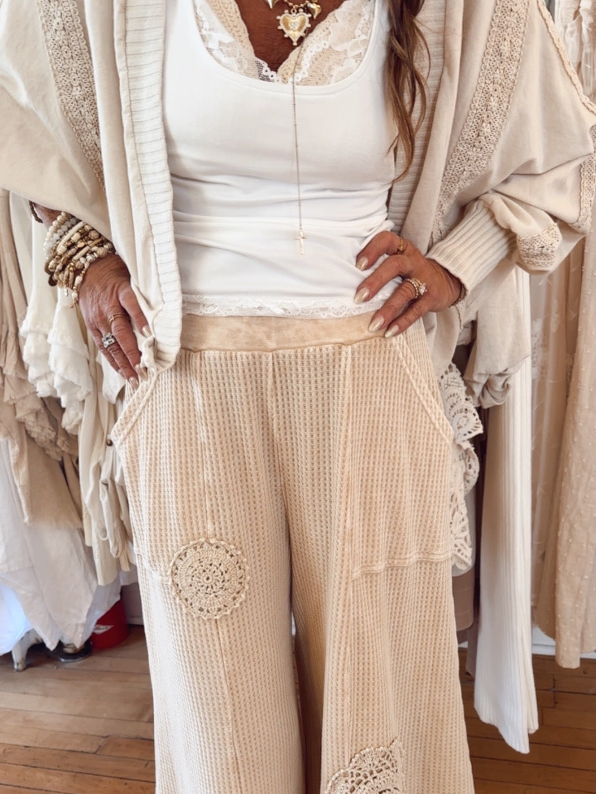 CROCHET PATCH DETAILING WASHED THERMAL