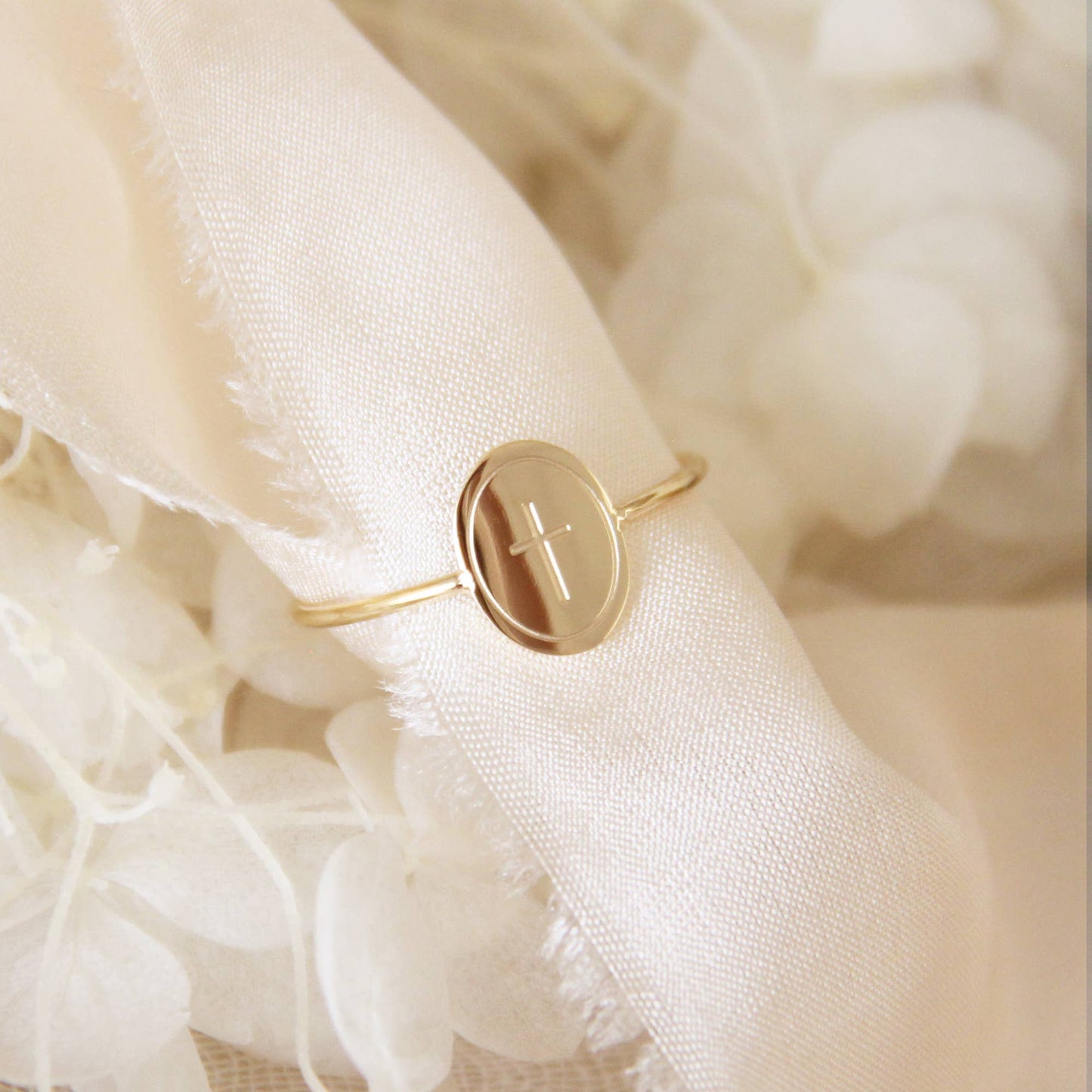 Oval Engraved Cross Ring, Christian Faith Jewelry Gift: Yellow Gold / 8