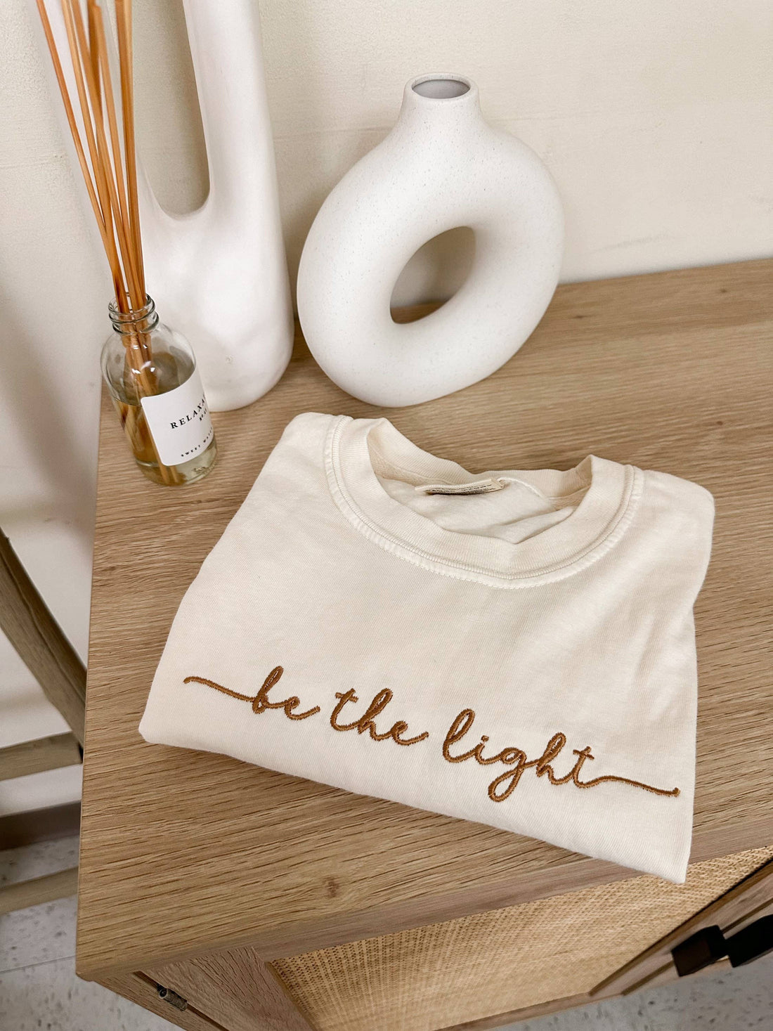 Embroidered “Be The Light” Tee – Ivory