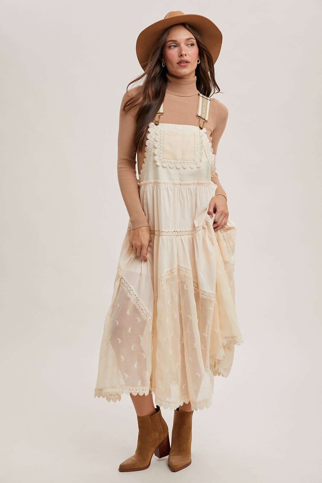 LACE EMBROIDERED TULLE BIB MAXI DRESS WITH LINING: ECRU