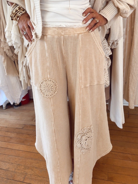 CROCHET PATCH DETAILING WASHED THERMAL