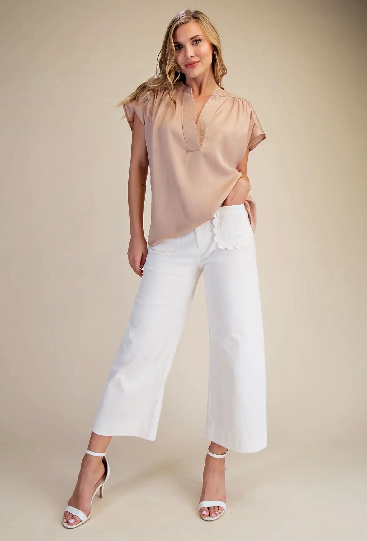 Colette Cropped Wide Leg Pants w Scallop Pockets