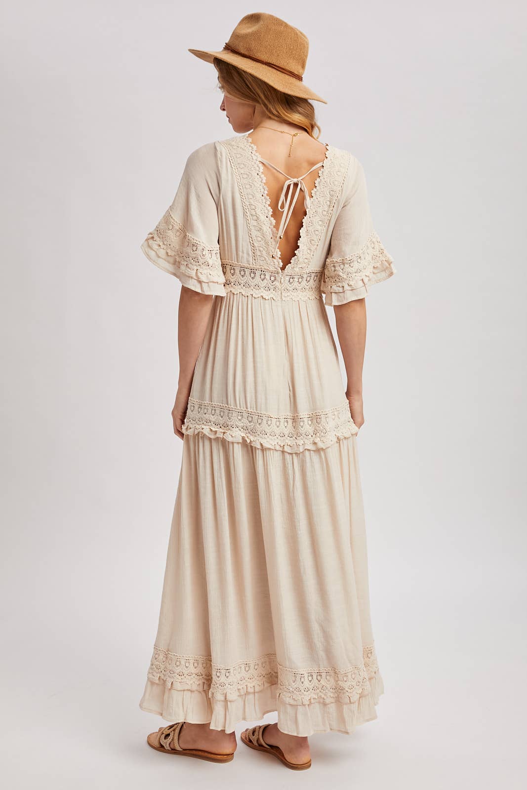 V-NECK LACE TRIM MAXI DRESS: COLOR SHELL