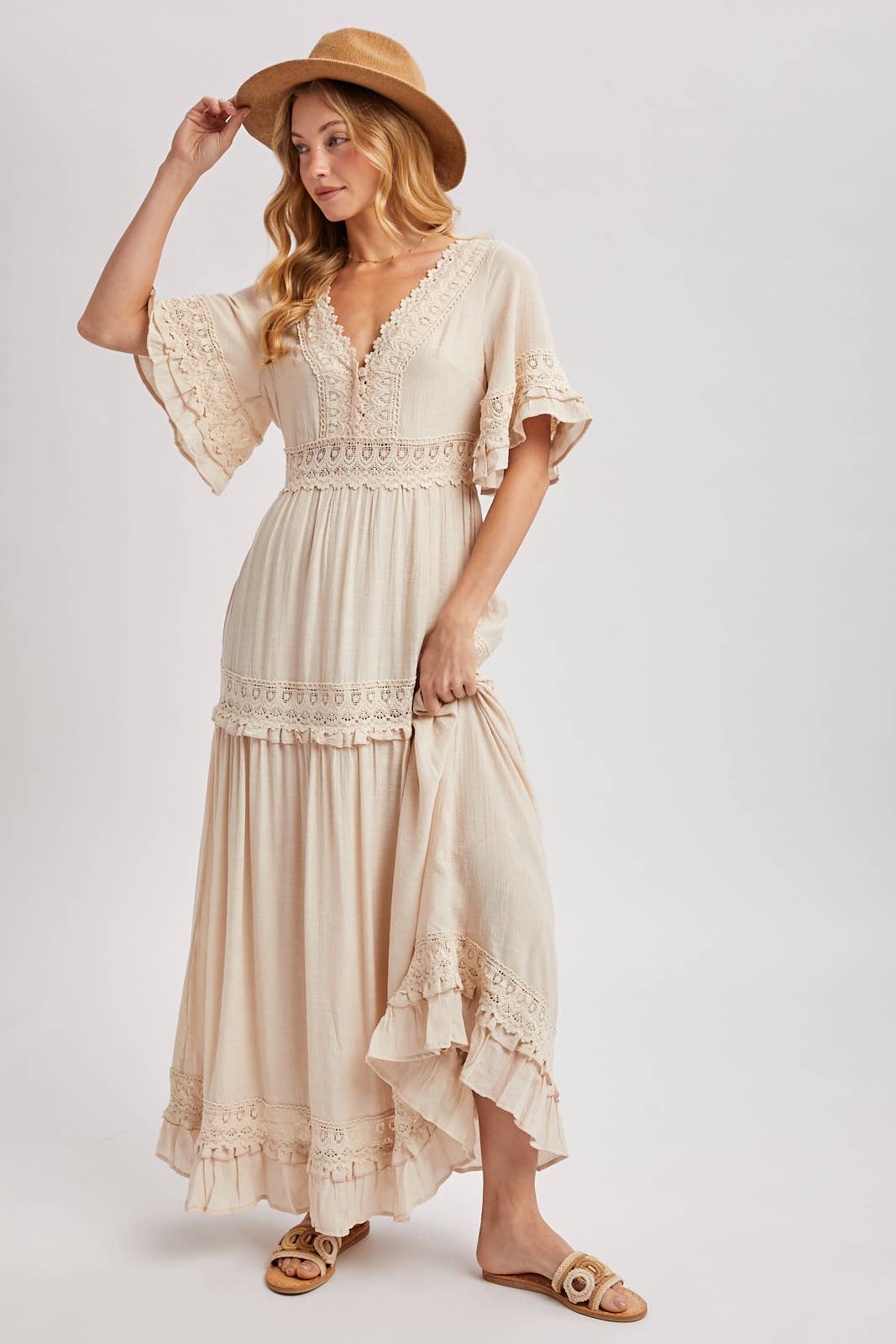 V-NECK LACE TRIM MAXI DRESS: COLOR SHELL