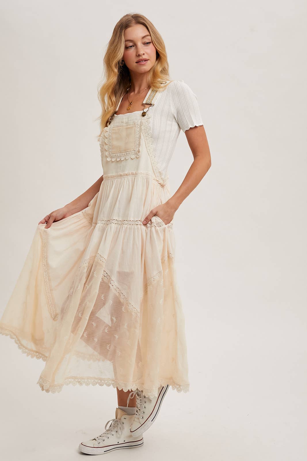LACE EMBROIDERED TULLE BIB MAXI DRESS WITH LINING: ECRU